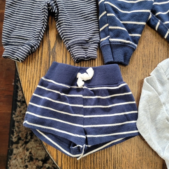 Bundle/Lot of 14 Tops, Bottoms, and Pj's Size Boys Newborn - Picture 5 of 9